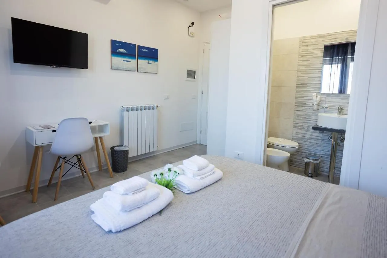Ri.Mo'S Rent Room 팔레르모 B&B